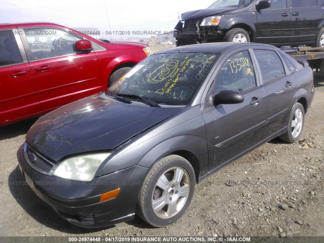 1FAHP34N77W264156 - 2007 FORD FOCUS ZX4/S/SE/SES GRAY photo 2