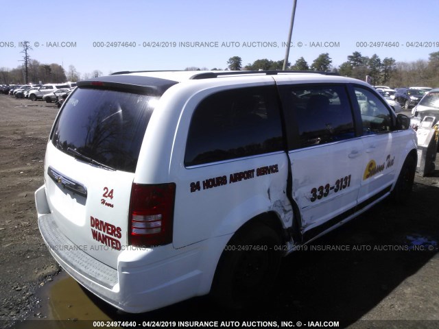 2A8HR44E39R571550 - 2009 CHRYSLER TOWN & COUNTRY LX WHITE photo 4