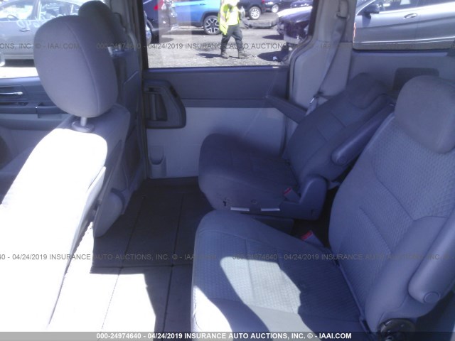 2A8HR44E39R571550 - 2009 CHRYSLER TOWN & COUNTRY LX WHITE photo 8