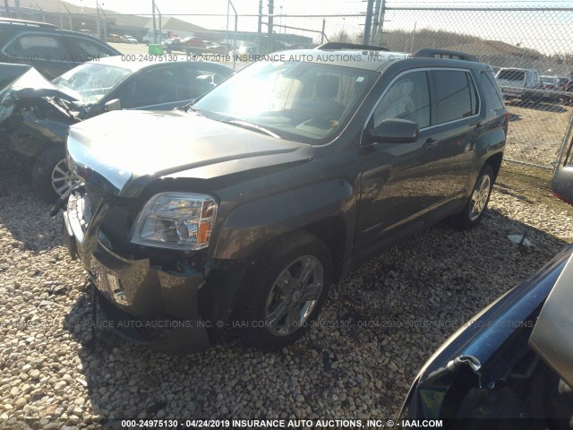 2GKFLTE37D6123351 - 2013 GMC TERRAIN SLE SILVER photo 2