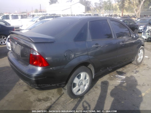 1FAFP34N87W326672 - 2007 FORD FOCUS ZX4/S/SE/SES GRAY photo 4
