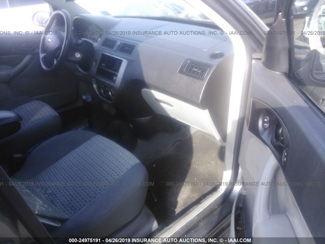 1FAFP34N87W326672 - 2007 FORD FOCUS ZX4/S/SE/SES GRAY photo 5