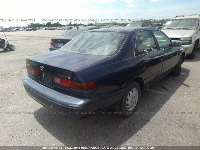 4T1BG22K7VU802796 - 1997 TOYOTA CAMRY CE/LE/XLE 蓝色 照片 4