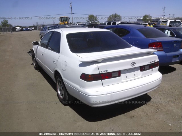 4T1BF22K1VU911936 - 1997 TOYOTA CAMRY CE/LE/XLE WHITE photo 3