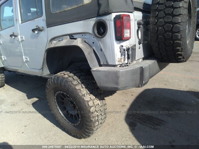 1J4GA39179L771439 - 2009 JEEP WRANGLER UNLIMITED X SILVER photo 6