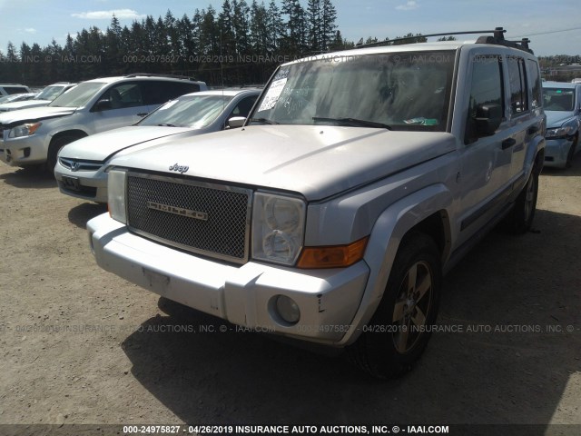 1J8HG48N86C322942 - 2006 JEEP COMMANDER SILVER photo 2
