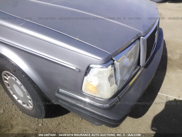 YV1AA8854L1874067 - 1990 VOLVO 240 DL SILVER photo 6