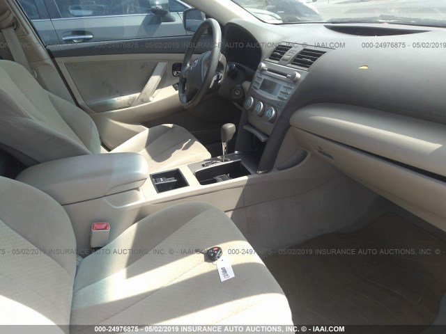 4T1BE46K98U220523 - 2008 TOYOTA CAMRY CE/LE/XLE/SE GOLD photo 5