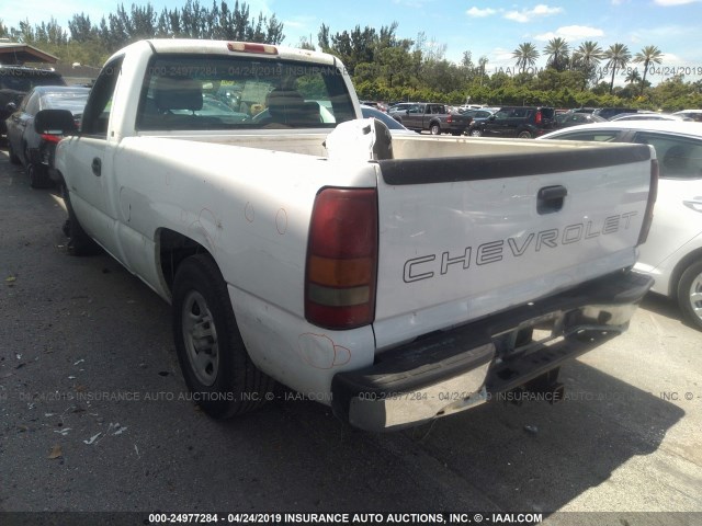 1GCEC14V92Z265667 - 2002 CHEVROLET SILVERADO C1500 WHITE photo 3