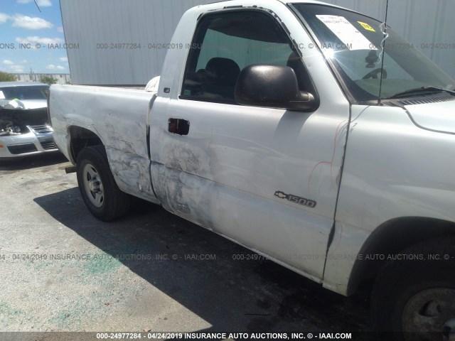 1GCEC14V92Z265667 - 2002 CHEVROLET SILVERADO C1500 WHITE photo 6