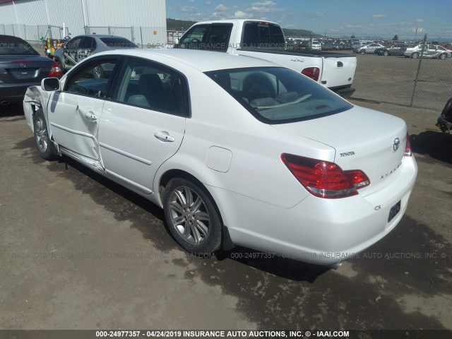 4T1BK36B26U141310 - 2006 TOYOTA AVALON XL/XLS/TOURING/LIMITED WHITE photo 3