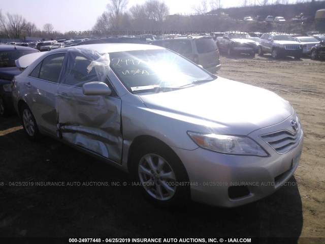 4T1BK3EK2BU622492 - 2011 TOYOTA CAMRY SE/LE/XLE 银色 照片 1