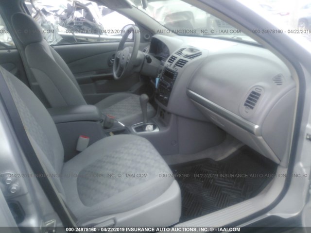 1G1ZT52845F182667 - 2005 CHEVROLET MALIBU LS SILVER photo 5