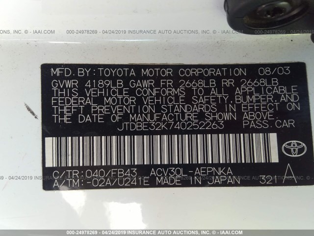 JTDBE32K740252263 - 2004 TOYOTA CAMRY LE/XLE WHITE photo 9