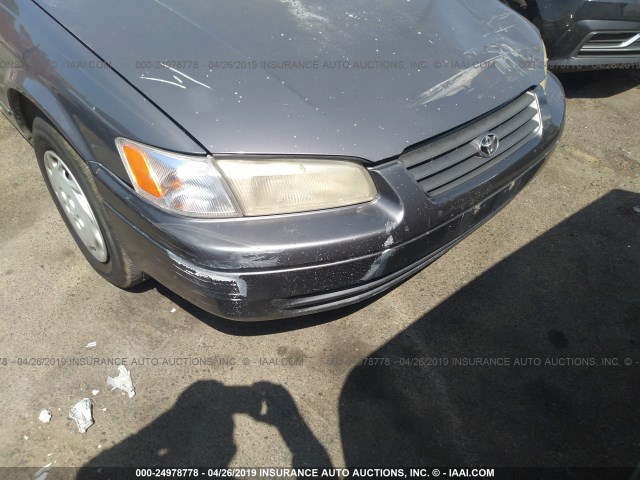 4T1BG22K9XU911764 - 1999 TOYOTA CAMRY CE/LE/XLE GRAY photo 6