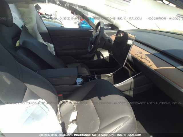 5YJ3E1EA7JF039581 - 2018 TESLA MODEL 3 BLACK photo 5