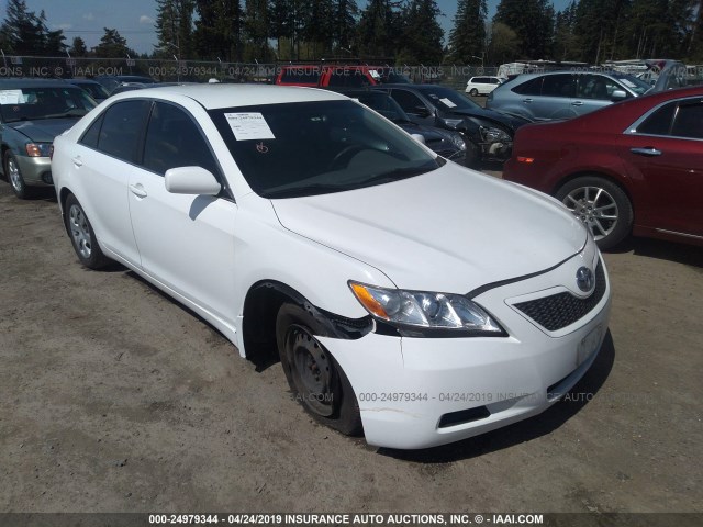 4T1BE46KX7U563887 - 2007 TOYOTA CAMRY NEW GENERAT CE/LE/XLE/SE WHITE photo 1