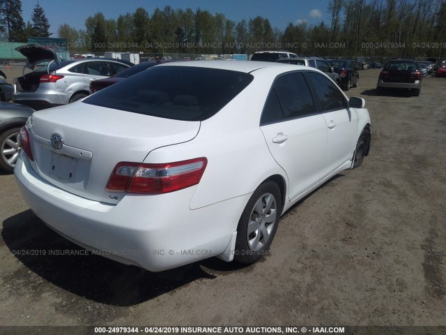 4T1BE46KX7U563887 - 2007 TOYOTA CAMRY NEW GENERAT CE/LE/XLE/SE WHITE photo 4