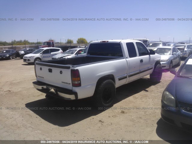 2GCEC19T821188841 - 2002 CHEVROLET SILVERADO C1500 WHITE photo 4