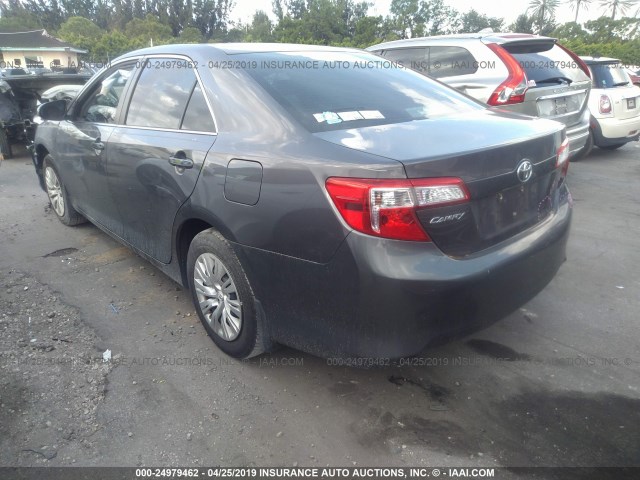 4T1BF1FK6EU798991 - 2014 TOYOTA CAMRY L/SE/LE/XLE 灰色 照片 3