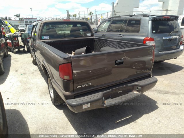 1GCCS1950Y8289051 - 2000 CHEVROLET S TRUCK S10 GRAY photo 3