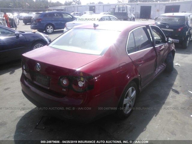 3VWRZ71K89M147261 - 2009 VOLKSWAGEN JETTA SE/SEL RED photo 4