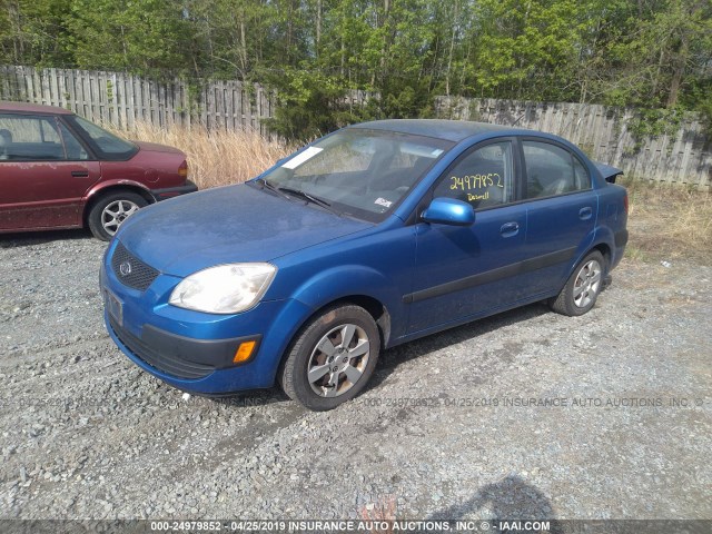 KNADE123066108590 - 2006 KIA RIO BLUE photo 2