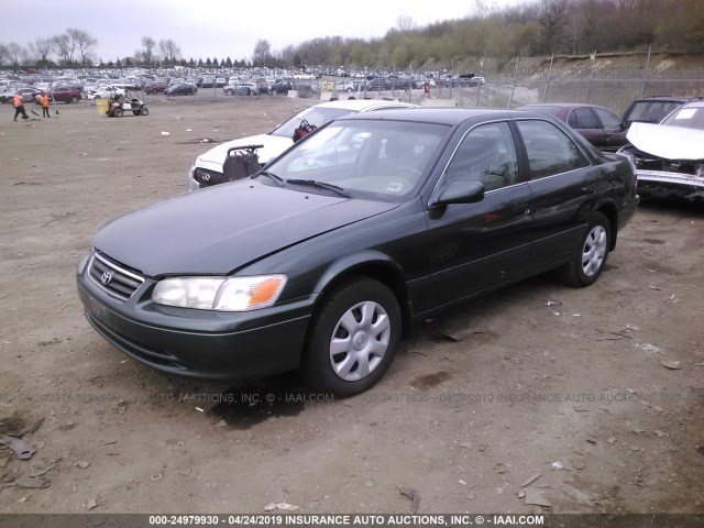 4T1BG22KX1U787642 - 2001 TOYOTA CAMRY CE/LE/XLE GREEN photo 2