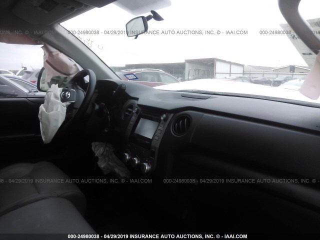 5TFRM5F11GX107925 - 2016 TOYOTA TUNDRA DOUBLE CAB SR/SR5 白色 照片 5