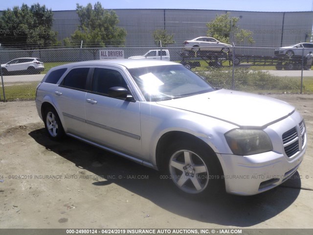 2D4FV47T56H512699 - 2006 DODGE MAGNUM SE SILVER photo 1