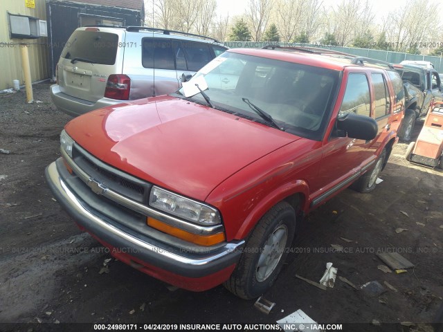 1GNDT13W0Y2349150 - 2000 CHEVROLET BLAZER RED photo 2