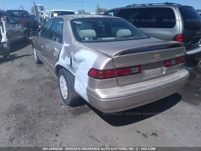 JT2BG22K9X0294161 - 1999 TOYOTA CAMRY LE/XLE GOLD photo 3