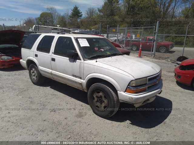 1GNDT13X33K159490 - 2003 CHEVROLET BLAZER WHITE photo 1