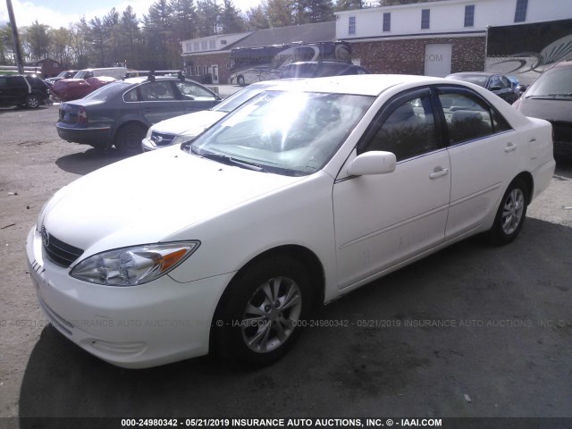 4T1BF32K94U079430 - 2004 TOYOTA CAMRY LE/XLE/SE WHITE photo 2