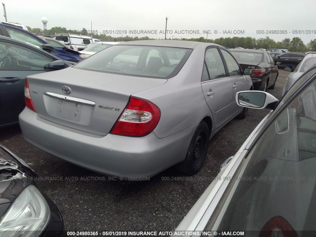 4T1BE32KX4U793263 - 2004 TOYOTA CAMRY LE/XLE/SE GRAY photo 4