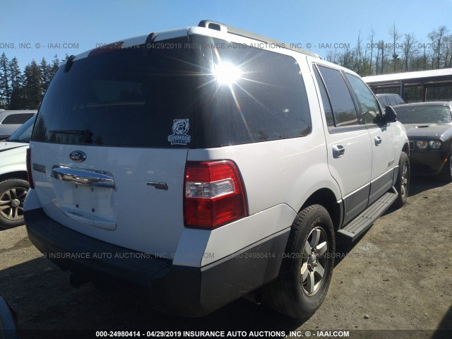 1FMFU16587LA10979 - 2007 FORD EXPEDITION XLT WHITE photo 4