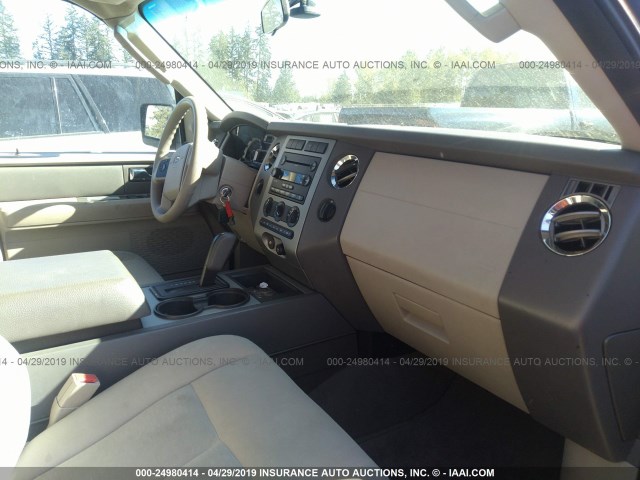 1FMFU16587LA10979 - 2007 FORD EXPEDITION XLT WHITE photo 5