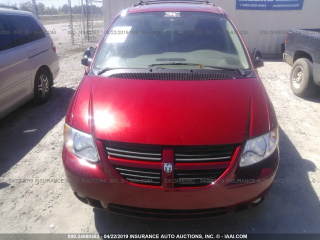 2D4GP44LX5R221045 - 2005 DODGE GRAND CARAVAN SXT MAROON photo 6