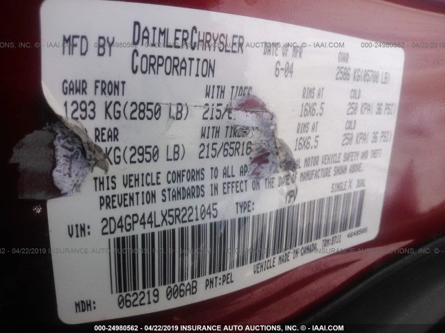 2D4GP44LX5R221045 - 2005 DODGE GRAND CARAVAN SXT MAROON photo 9