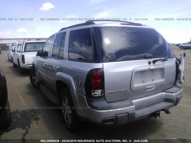 1GNDT13S852231436 - 2005 CHEVROLET TRAILBLAZER LS/LT SILVER photo 3