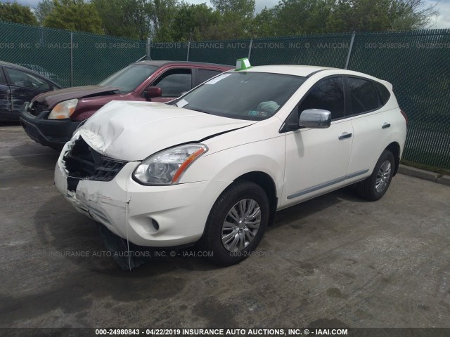 JN8AS5MV0DW629198 - 2013 NISSAN ROGUE S/SV WHITE photo 2