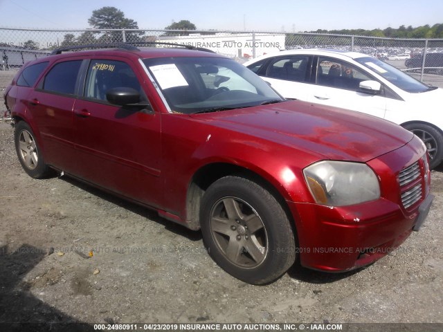 2D8FV48V15H155891 - 2005 DODGE MAGNUM SXT RED photo 1