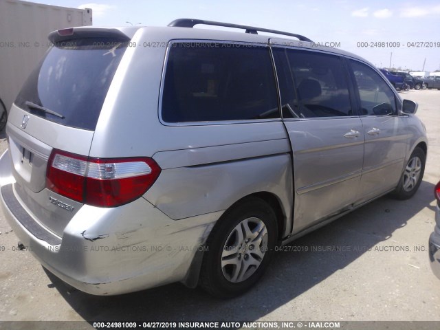 5FNRL38735B030457 - 2005 HONDA ODYSSEY EXL SILVER photo 4