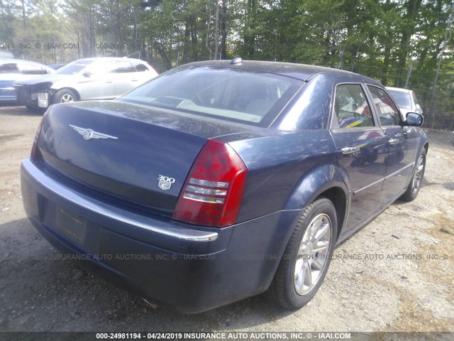 2C3AA63H55H577040 - 2005 CHRYSLER 300C BLUE photo 4