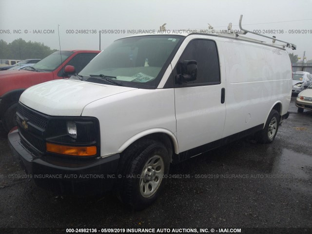 1GCSGAFX4D1181828 - 2013 CHEVROLET EXPRESS G1500  WHITE photo 2