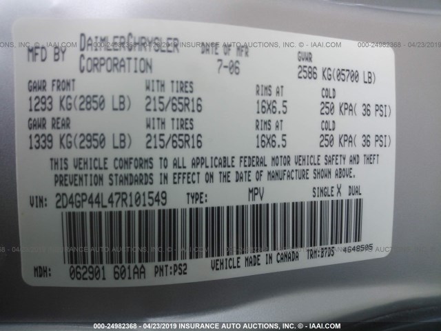 2D4GP44L47R101549 - 2007 DODGE GRAND CARAVAN SXT SILVER photo 9