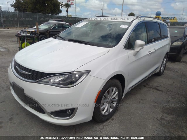 2C4RC1BGXJR261481 - 2018 CHRYSLER PACIFICA TOURING L WHITE photo 2