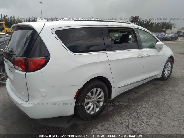 2C4RC1BGXJR261481 - 2018 CHRYSLER PACIFICA TOURING L WHITE photo 4