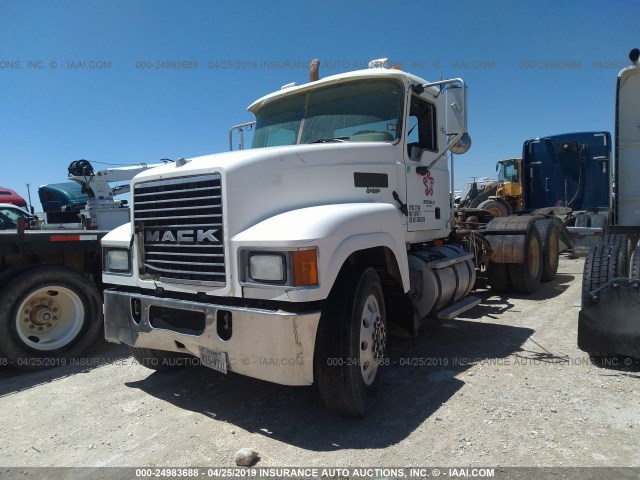 1M1AN09Y8AN005644 - 2010 MACK CHU613  Unknown photo 2