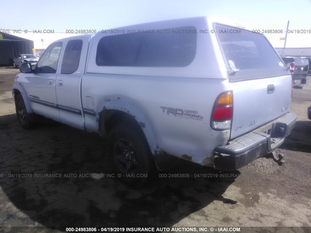 5TBBT4413YS098923 - 2000 TOYOTA TUNDRA ACCESS CAB/ACCESS CAB SR5 SILVER photo 3